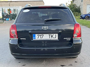 TOYOTA AVENSIS (8 фото из 11)