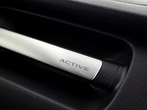 Kia Sportage Active 4x4 2.0 104kW (8 фото из 8)