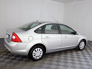 Ford Focus Facelift 1.6 74kW (3 фото из 7)