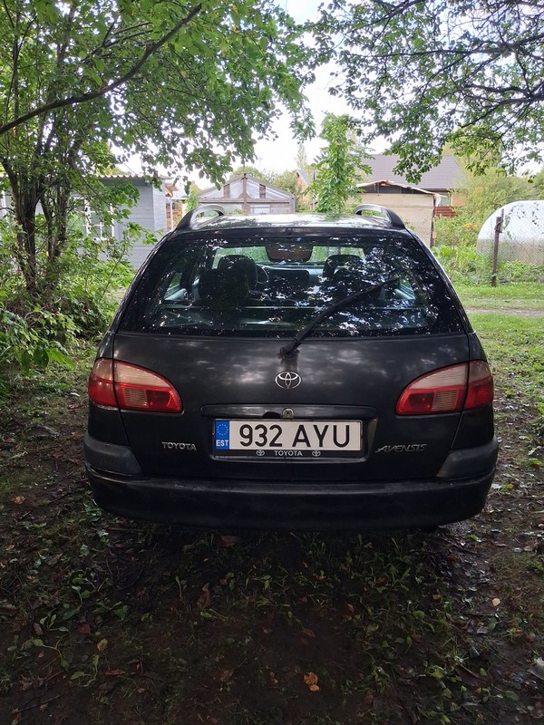 Müüa Toyota avensis 2001a