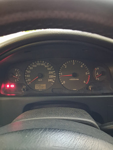 Продаётся Toyota avensis 2001 г. (6 фото из 8)