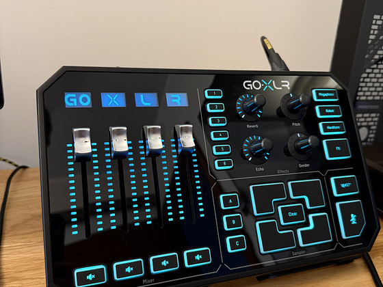 USB-микшер для стриминга TC HELICON GO XLR
