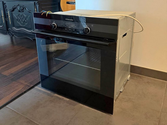 Духовка Electrolux