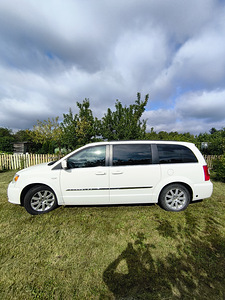 Chrysler Town & Country Benz/LPG (3 фото из 9)