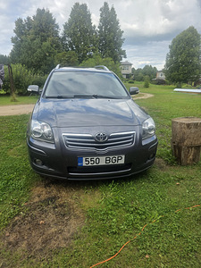 Toyota Avensis (1 фото из 6)