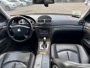 MERCEDES-BENZ E 270 CDI (7 foto / 8)