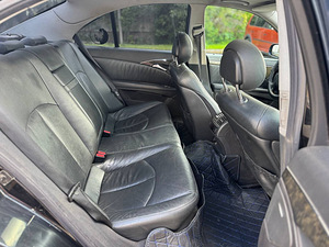 MERCEDES-BENZ E 270 CDI (8 foto / 8)