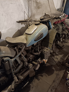 Мотоцикл к750 (1 фото из 4)