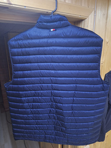 Жилетка Tommy Hilfiger (XL) оригинал (4 фото из 4)