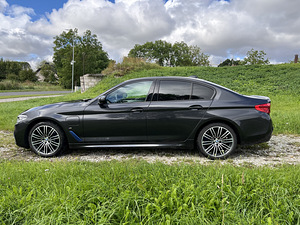 BMW 530 (2 foto / 15)