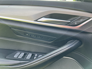 BMW 530 (14 foto / 15)