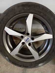 Volvo Ford (4 foto / 4)