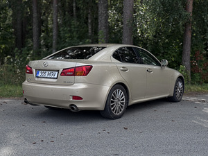 Lexus IS250 170000km, reg 55€ (4 foto / 15)