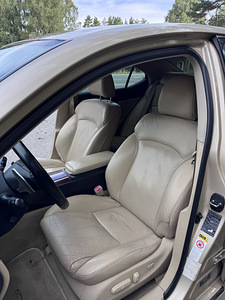 Lexus IS250 170000km, reg 55€ (9 foto / 15)
