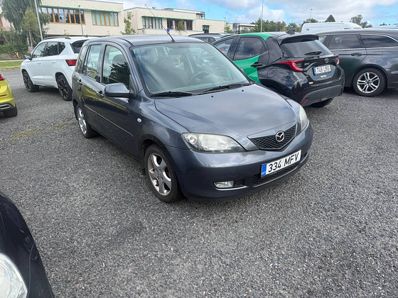 Mazda 2 2006 г. 1.6 74 кВт