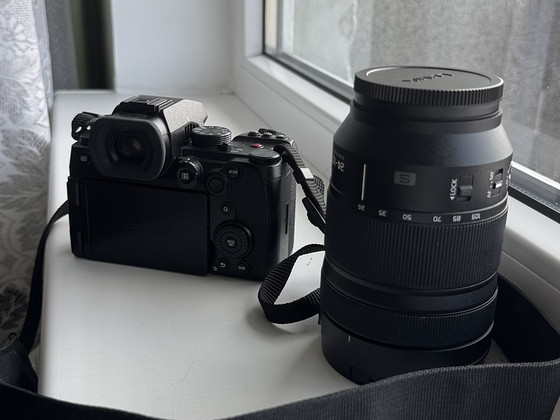 Panasonic Lumix S5 II + Lumix S 24-105mm f/4 Macro O.I.S.
