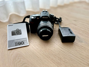 Nikon D90 (1 фото из 1)