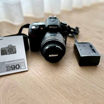 Nikon D90