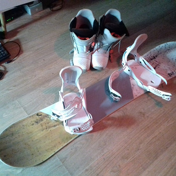 Lumelaud Pride 145cm + Saapad 42,5 suurus. Union.