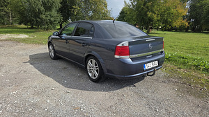 Opel Vectra (3 фото из 15)