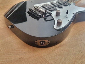 Электрогитара Ibanez RG350EXZ (8 фото из 10)