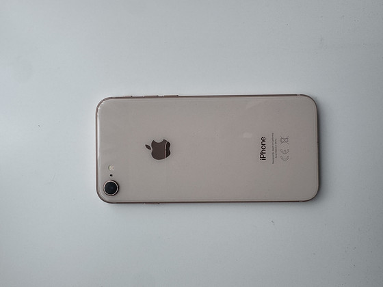 iPhone 8