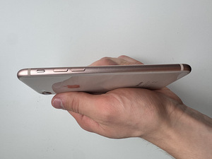 iPhone 8 (3 фото из 3)