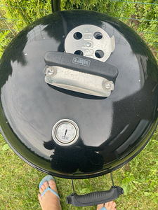 Угольный гриль Weber Original Kettle (3 фото из 4)