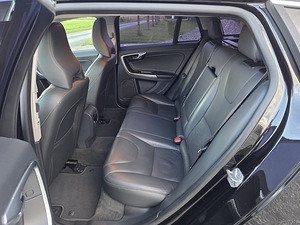 Volvo V60 Summum Twin Engine AWD 2.4 D6 162 кВт (8 фото из 15)