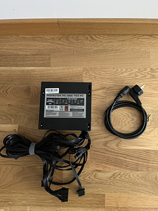 Modecom 80 PLUS Bronze Toiteplokk 700W Vähekasutatud (2 foto / 3)