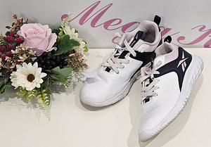 Кроссовки Reebok размер 35 (1 фото из 1)