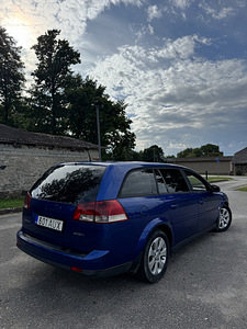 Opel vecta 1.9 110kw (4 foto / 8)
