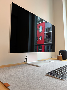 Apple Pro Display XDR + Apple Pro Stand (1 фото из 7)