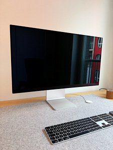 Apple Pro Display XDR + Apple Pro Stand (5 фото из 7)