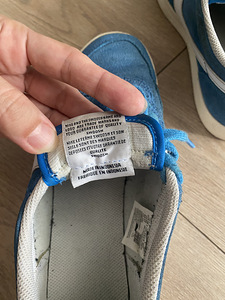 Кроссовки Nike (4 фото из 5)