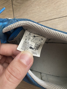Кроссовки Nike (5 фото из 5)