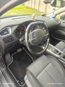Citroen C4 (6 фото из 7)