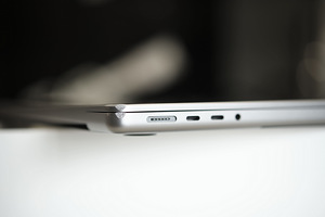 Apple MacBook Pro M1 14.2" 16GB/512GB (2021) RUS Lukus/Locke (3 foto / 3)