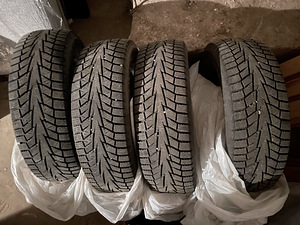 Шипованные шины Hankook Winter i*cept iZ2 185/65 R15 - 4 шт. (2 фото из 2)