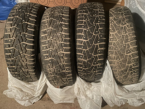 Шипованные шины Pirelli Ice Zero 195/65 R15 - 4 шт. (2 фото из 2)