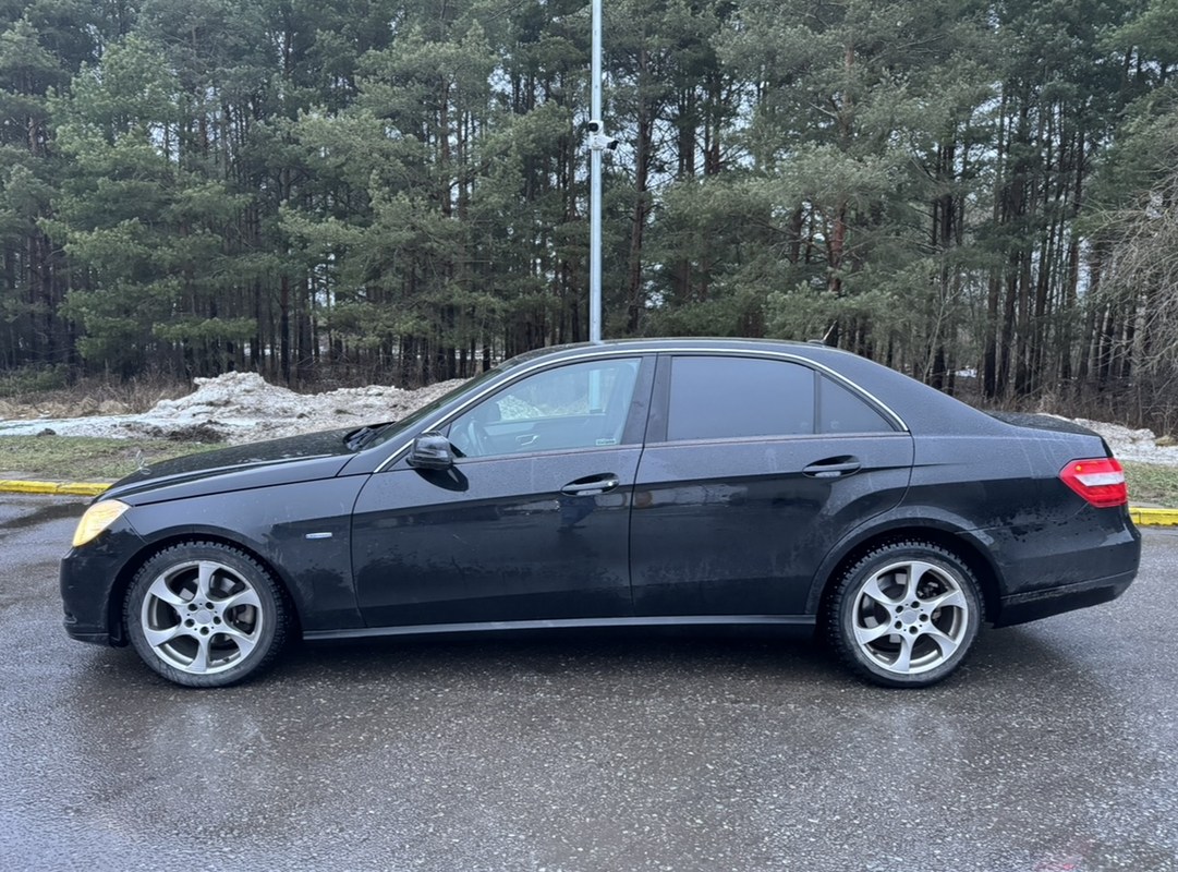 Mercedes Benz E200