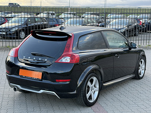 Volvo C30 R-Design ТО до 04.2027!! (4 фото из 15)