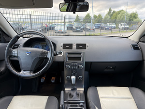 Volvo C30 R-Design ТО до 04.2027!! (11 фото из 15)