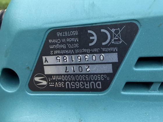 Аккумуляторный триммер Makita
