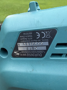 Akutrimmer Makita (1 foto / 6)