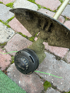 Akutrimmer Makita (4 foto / 6)