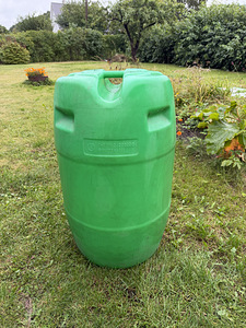 Kanister-vaat 210 l (1 foto / 3)