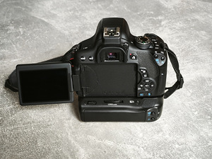 Canon Eos 750d (2 фото из 4)