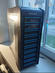Thermaltake Versa N23 ATX Mid-Tower (4 foto / 4)