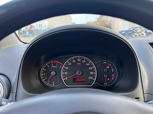 SUZUKI SX4 (9 фото из 11)